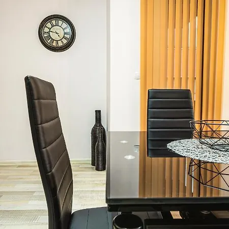 Downtown 1Bd Apartment With A Cosy Balcony Διαμέρισμα Φιλιππούπολη
