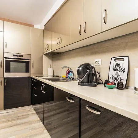 Διαμέρισμα Downtown 1Bd Apartment With A Cosy Balcony Φιλιππούπολη