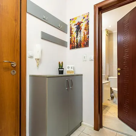 Διαμέρισμα Downtown 1Bd Apartment With A Cosy Balcony